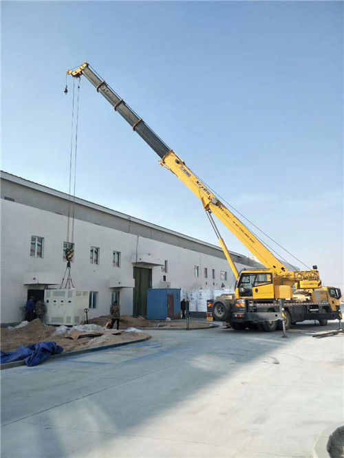 上思县“超载就喊停”—— 吊车的 “重量保镖” 技术